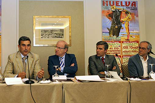 Carlos Pereda. Pedro Rodríguez, Óscar Polo y Salvador Boix. (FOTO: Iván de Andrés)
