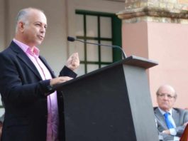 Juan Ramón Romero durante el desarrollo de su Pregón Taurino. (FOTO: Vicente Medero)