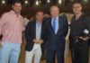 El alcalde de Huelva con varios componentes de HUELVA TAURINA. De izquierda a derecha: Juan José Benítez, Francisco Mateos, el alcalde Pedro Rodríguez y Vicente Medero. (FOTO: Pepe Plaza)