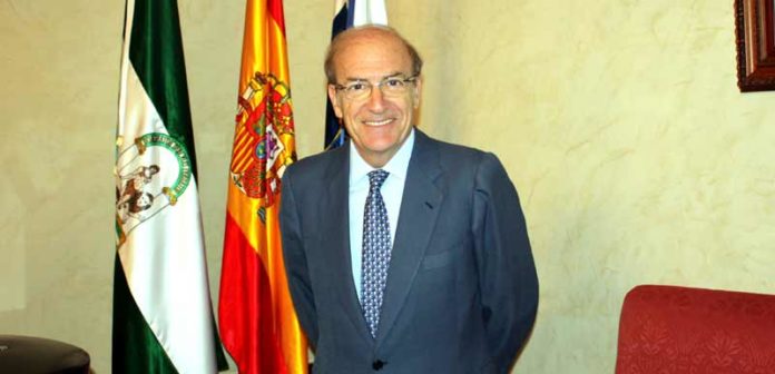 Pedro Rodríguez, alcalde de Huelva, ofrece la bienvenida al nacimiento de HUELVA TAURINA.