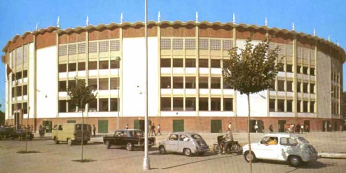 La preciosa y desaparecida Plaza Monumental de Huelva.