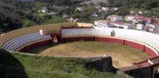 Plaza de toros de Almonaster la Real.