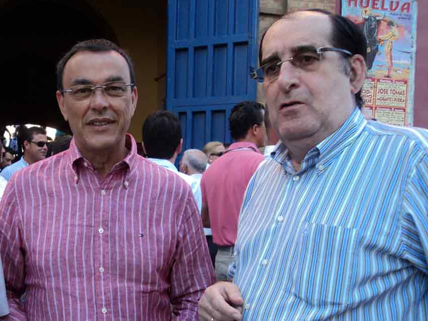 El presidente de Diputación, Ignacio Caraballo, junto a Vicente Parra.