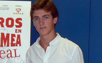 El novillero onubense Paco Hidalgo torea en Valverde.