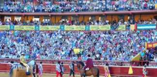 El público ha llenado La Merced en Colombinas. (FOTO: Vicente Medero)