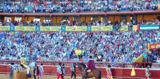 El público ha llenado La Merced en Colombinas. (FOTO: Vicente Medero)