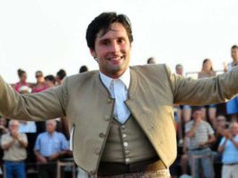 El rejoneador onubense Andrés Romero abrirá el festival de Trigueros.