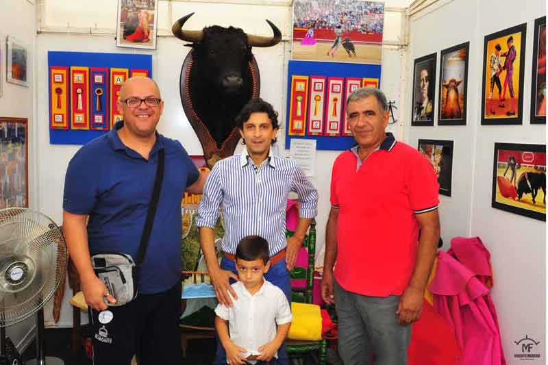 Clase de toreo de salón de la Peña 'El Castoreño' en San Juan del Puerto.