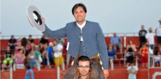 Una tarde de triunfo del onubense Andrés Romero.