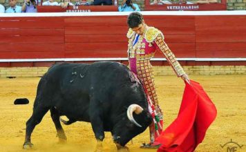José Tomás, en el mano a mano con Morante en Huelva en las últimas Colombinas. (FOTO: Vicente Medero)