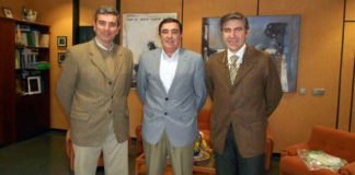 Carlos Pereda y Óscar Polo durante la reunión con Vicente Zarza.
