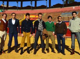 Toreros y rejoneadores junto a José Luis Pereda López. (FOTO: Vicente Medero)