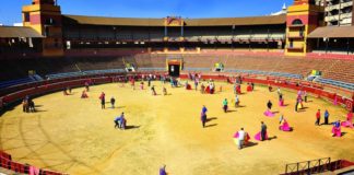 Vista de la plaza de toros de Huelva. (FOTO: Vicente Medero)