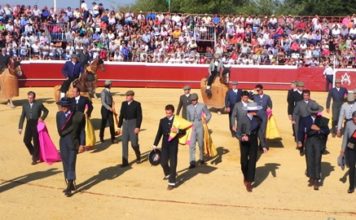 Uno de los últimos paseíllos en Almonte. (FOTO: Golberto)