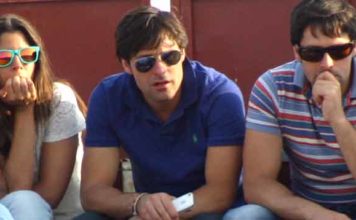 Andrés Romero, en los tendidos de la placita de Aznalcóllar, en el festival celebrado esta tarde. (FOTO: Javier Martínez)