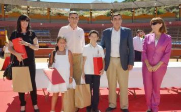 Los ganadores, con sus premios. (FOTO: Vicente Medero)