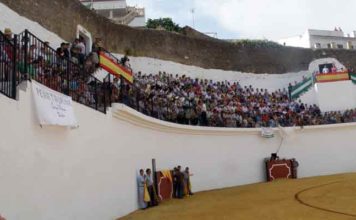 El onubense Carlos Martín Bernal triunfa en Zufre Plaza de toros de Zufre (Huelva).