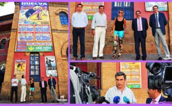 Imágenes del acto con el cartel gigante de la fachada de la plaza de La Merced. (FOTOS: Vicente Medero)