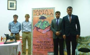 Lama de Góngora, Javier Jiménez, el alcalde de Santa Olalla del Cala y el empresario Jorge Buendía.