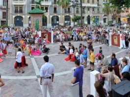 Aspecto panorámico de la Plaza de Las Monjas durante la demostración de toreo de salón de Miguel Ángel Perera. (FOTO: Vicente Medero)