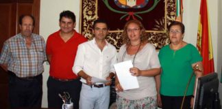 Firma del acuerdo para la organización de las capeas en Trigueros