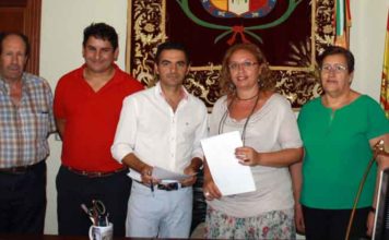Firma del acuerdo para la organización de las capeas en Trigueros