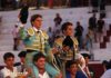 Lama de Góngora y Posada de Maravillas, a hombros esta tarde en Santa Olalla. (FOTO: Gallardo/badajoztaurina.com)