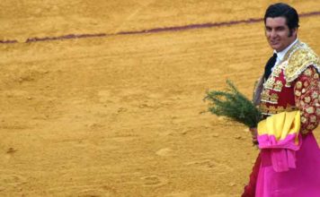 Morante, en su triunfo del pasado viernes en La Merced. (FOTO: Javier Martínez)