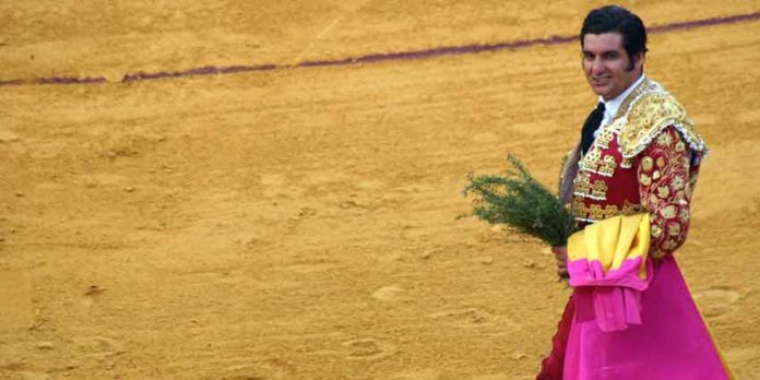 Morante, en su triunfo del pasado viernes en La Merced. (FOTO: Javier Martínez)