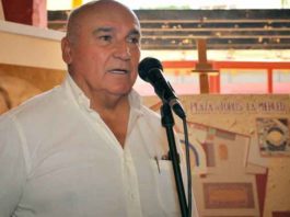 El ganadero y propietario de la plaza de La Merced, José Luis Pereda, explicando hoy el proyecto. (FOTO: Vicente Medero)