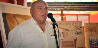 El ganadero y propietario de la plaza de La Merced, José Luis Pereda, explicando hoy el proyecto. (FOTO: Vicente Medero)