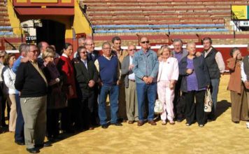 Comienzan las visitas guiadas a la plaza de La Merced El primer grupo de visitantes de la 'Ruta de los toreros'.