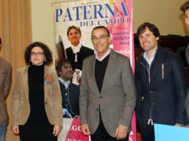 Presentado el festival de rejones benéfico de Paterna Diego Ventura, la alcaldesa de Paterna, el presidente de Diputación de Huelva, el onubense Andrés Romero y Manuel Correa.