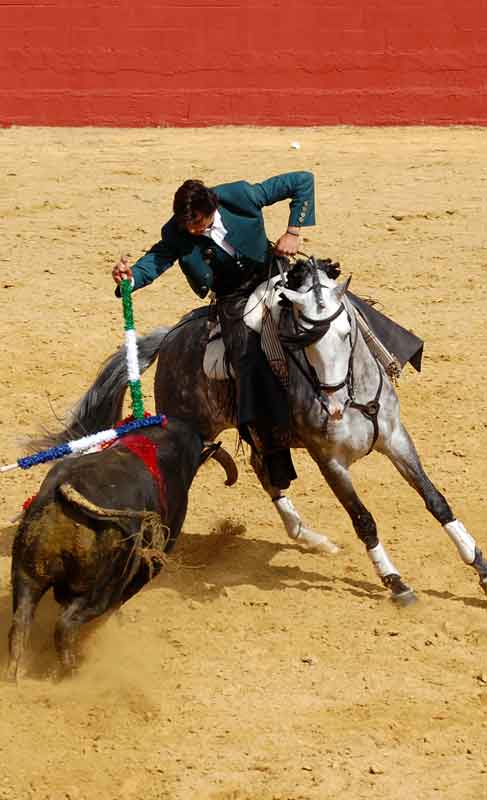 Manuel Correa.