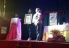 Lea Vicens recoge el premio como 'Triunfadora' en Zufre.