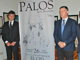 El ganadero José Luis Pereda, el empresario Jorge Buendía, el alcalde de Palos y el torero local, José Doblado. (FOTO: Pepe Plaza)