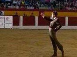 El onubense Emilio Silvera saludando hoy en Cehegín.