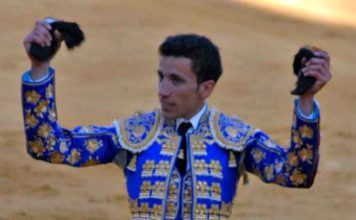 David de Miranda triunfa y sale a hombros