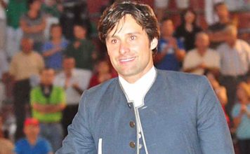 Todos los toreros onubenses cortan orejas El rejoneador onubense Andrés Romero.