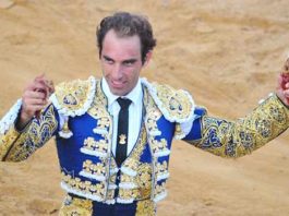 Salvador Cortés, en la corrida de la reciente Feria de Zalamea. (FOTO: Arizmendi)
