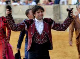El rejoneador onubense Andrés Romero, triunfador en Ronda.