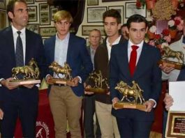 Todos los premiados por la Peña de Zalamea la Real. (FOTO: Gilberto)