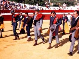 Imagen de archivo del festival de Higuera, con Litri y Curro Romero en el paseíllo.