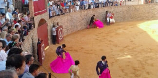 Plaza de toros de Almonaster la Real.